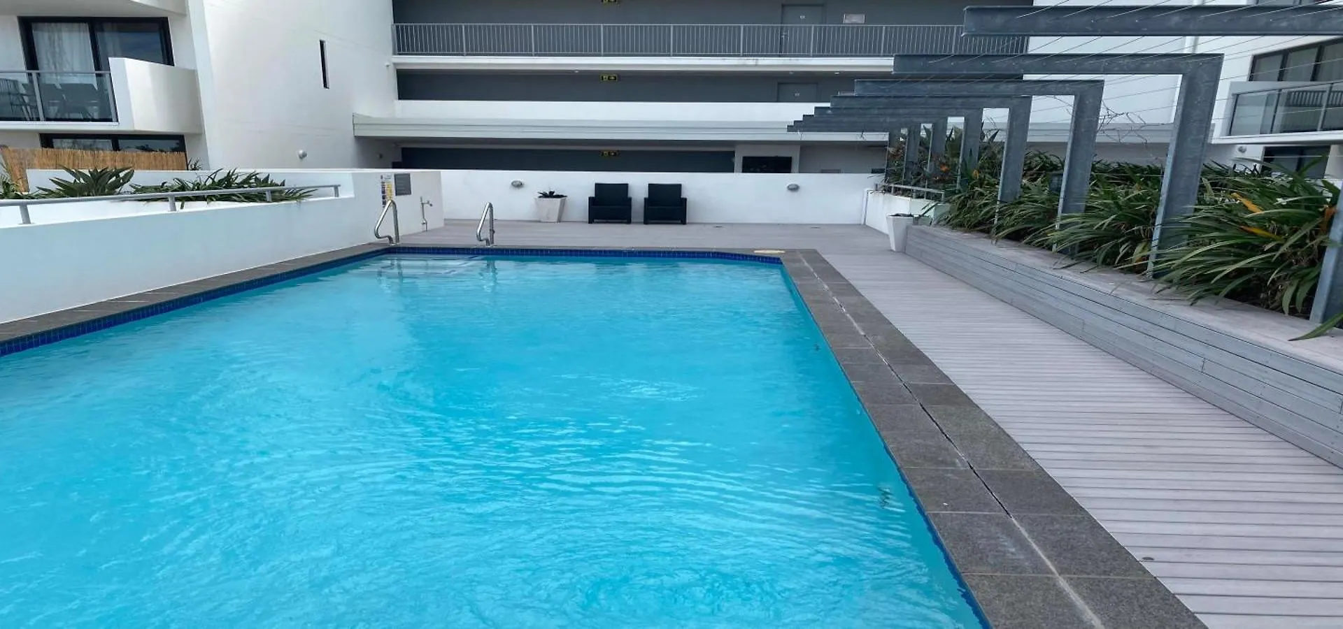 Stunning 2 Bedroom Self Contained City Apartment Mackay